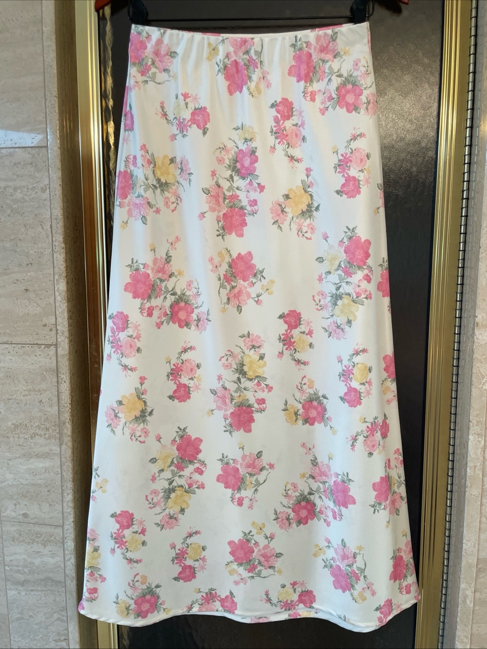 Olive & Oak White Floral Print Maxi Skirt Sz S Elastic Waist Satin-look